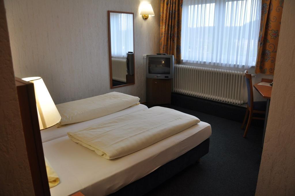 Hotel Buergerhof Хомбург Стая снимка